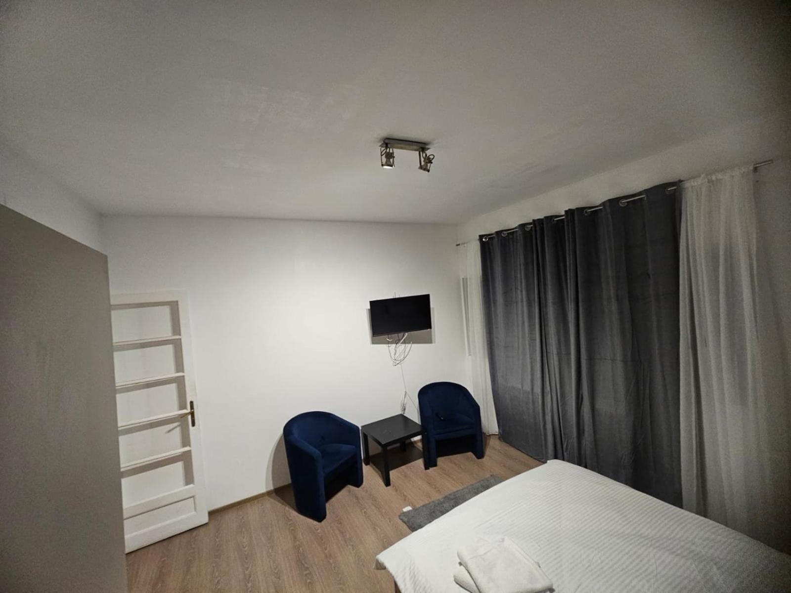 Stanford Aparthotel Gara De Nord บูคาเรสต์ ภายนอก รูปภาพ